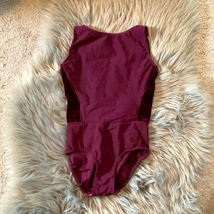 Eleve kids maroon velvet “Allison” leotard - size M